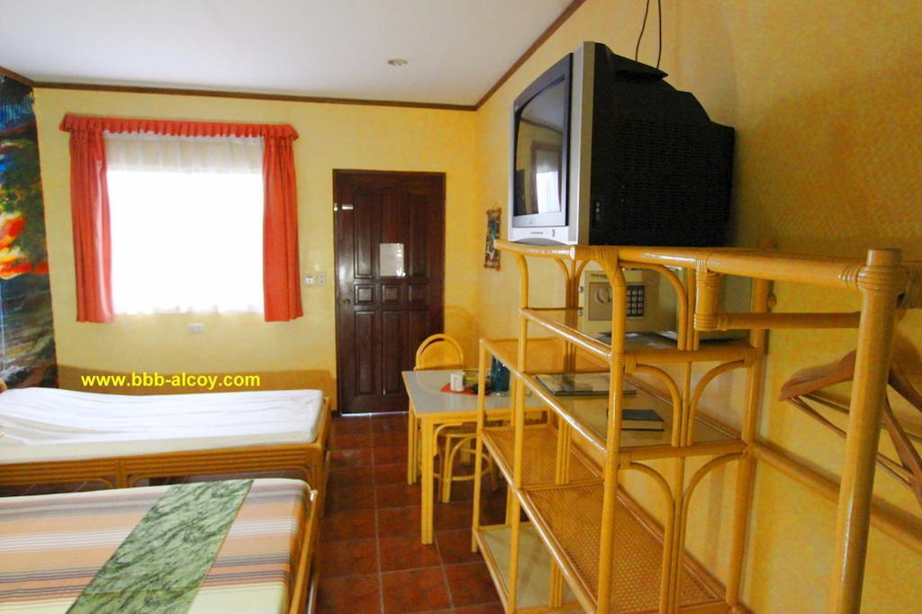 Parrot Paradise Resort Boljoon Chambre photo