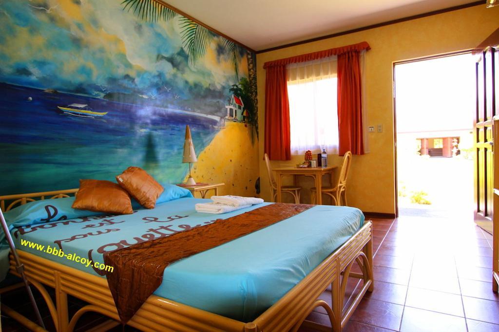 Parrot Paradise Resort Boljoon Chambre photo