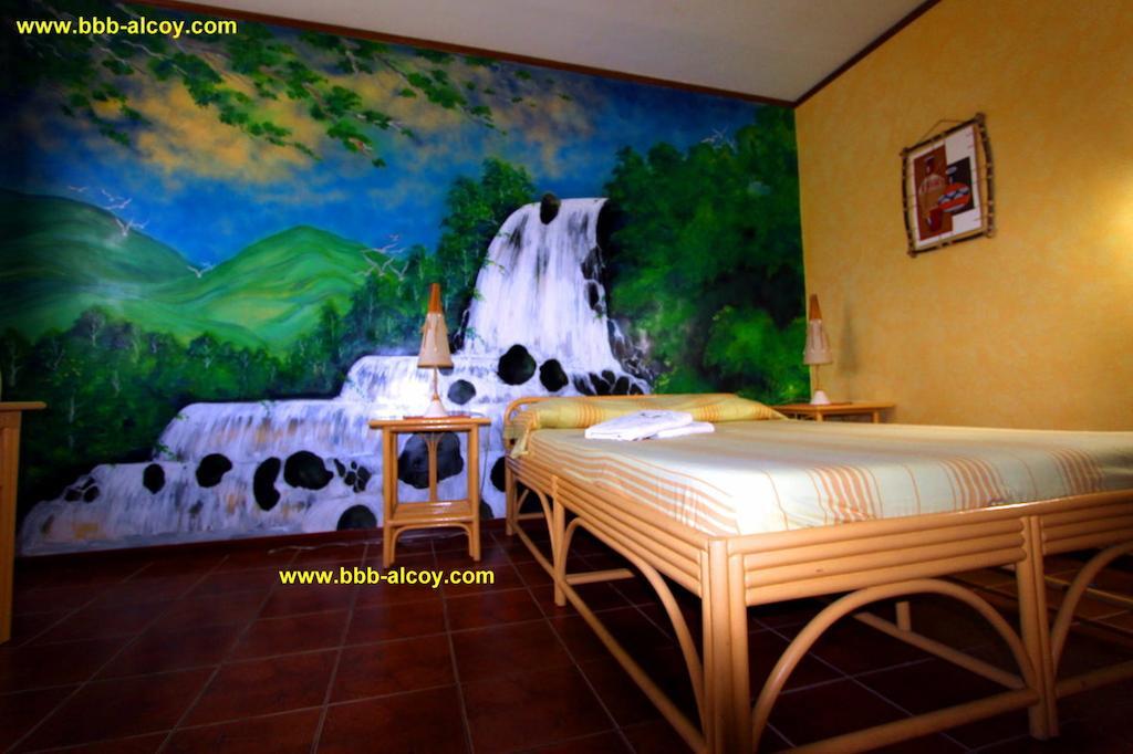 Parrot Paradise Resort Boljoon Chambre photo